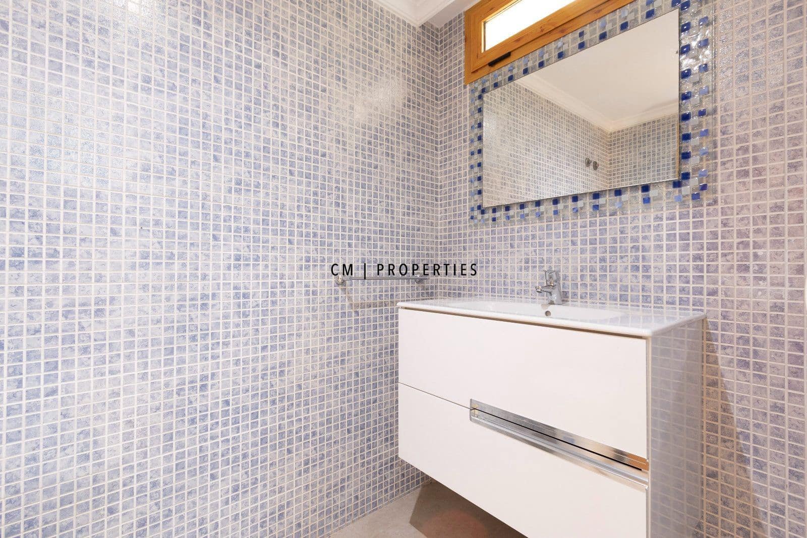 3 slaapkamer Huis te huur in Chiva met zwembad garage - € 1.800 (Ref: 9829765)