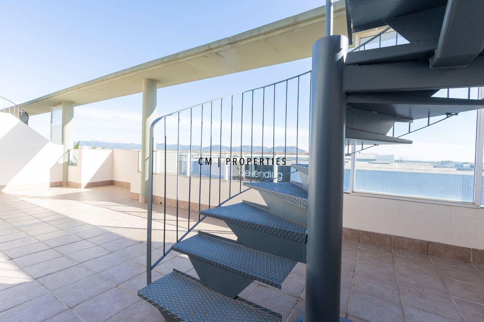 3 camera da letto Attico da affittare in La Pobla de Farnals con piscina garage - 1.400 € (Rif: 9829766)