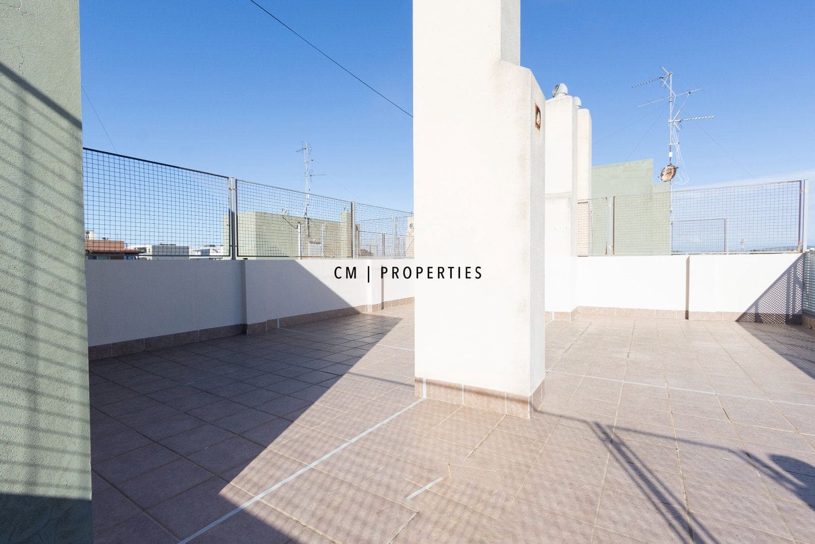 3 camera da letto Attico da affittare in La Pobla de Farnals con piscina garage - 1.400 € (Rif: 9829766)