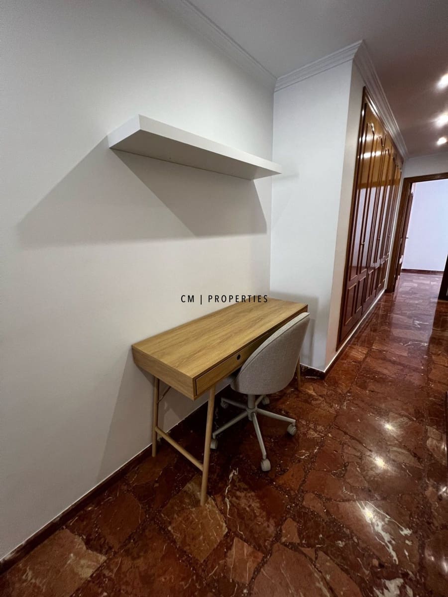 Piso de 2 habitaciones en Torrent en alquiler - 1.250 € (Ref: 9830015)