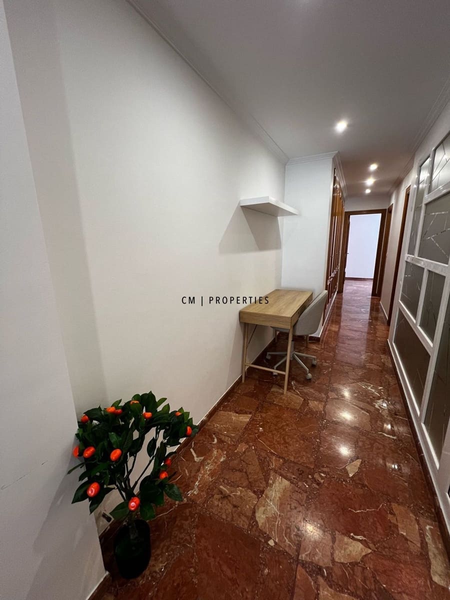 Piso de 2 habitaciones en Torrent en alquiler - 1.250 € (Ref: 9830015)