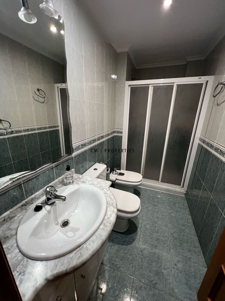 Piso de 2 habitaciones en Torrent en alquiler - 1.250 € (Ref: 9830015)