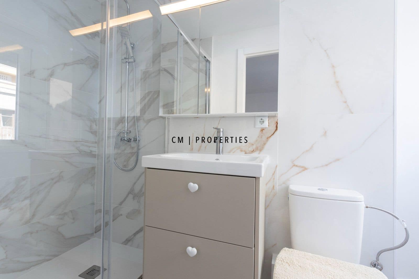 2 Zimmer Wohnung zu vermieten in Valencia Stadt - 1.400 € (Ref: 9832305)