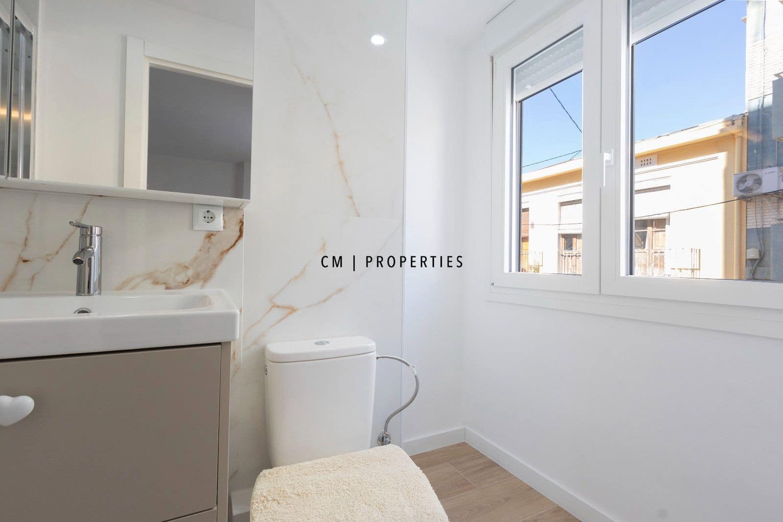 2 Zimmer Wohnung zu vermieten in Valencia Stadt - 1.400 € (Ref: 9832305)