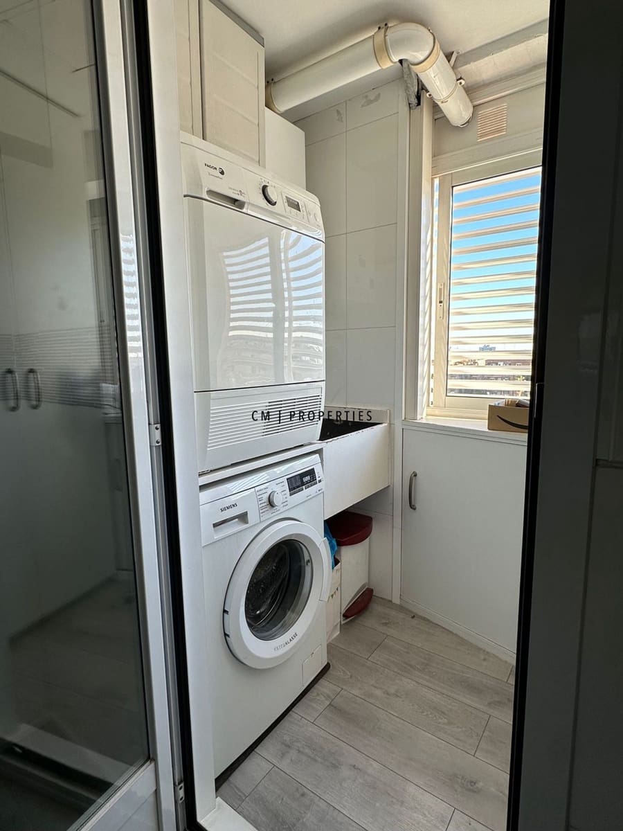 3 makuuhuone Asunto vuokrattavana paikassa Valencia kaupunki mukana uima-altaan - 2 200 € (Ref: 9832306)