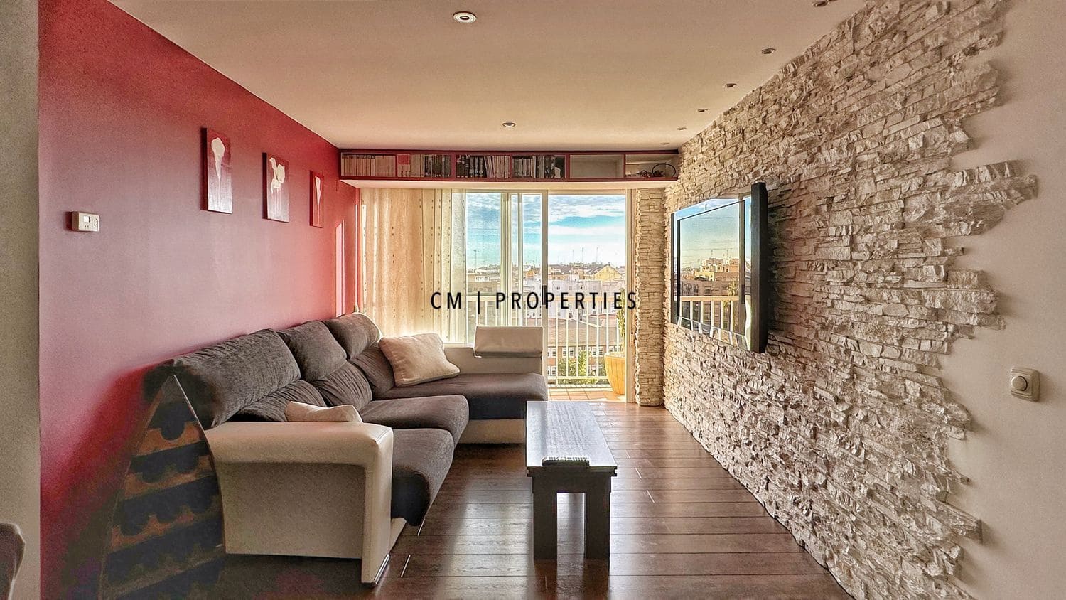 3 makuuhuone Asunto vuokrattavana paikassa Valencia kaupunki mukana uima-altaan - 2 200 € (Ref: 9832306)