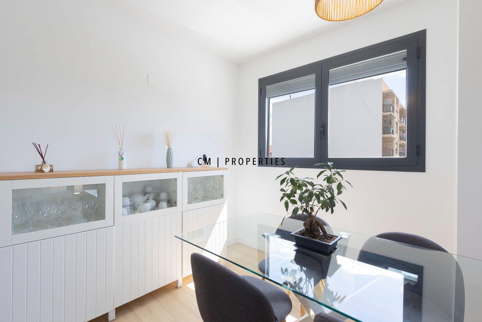 Piso de 3 habitaciones en València ciudad en alquiler con piscina garaje - 2.100 € (Ref: 9832892)