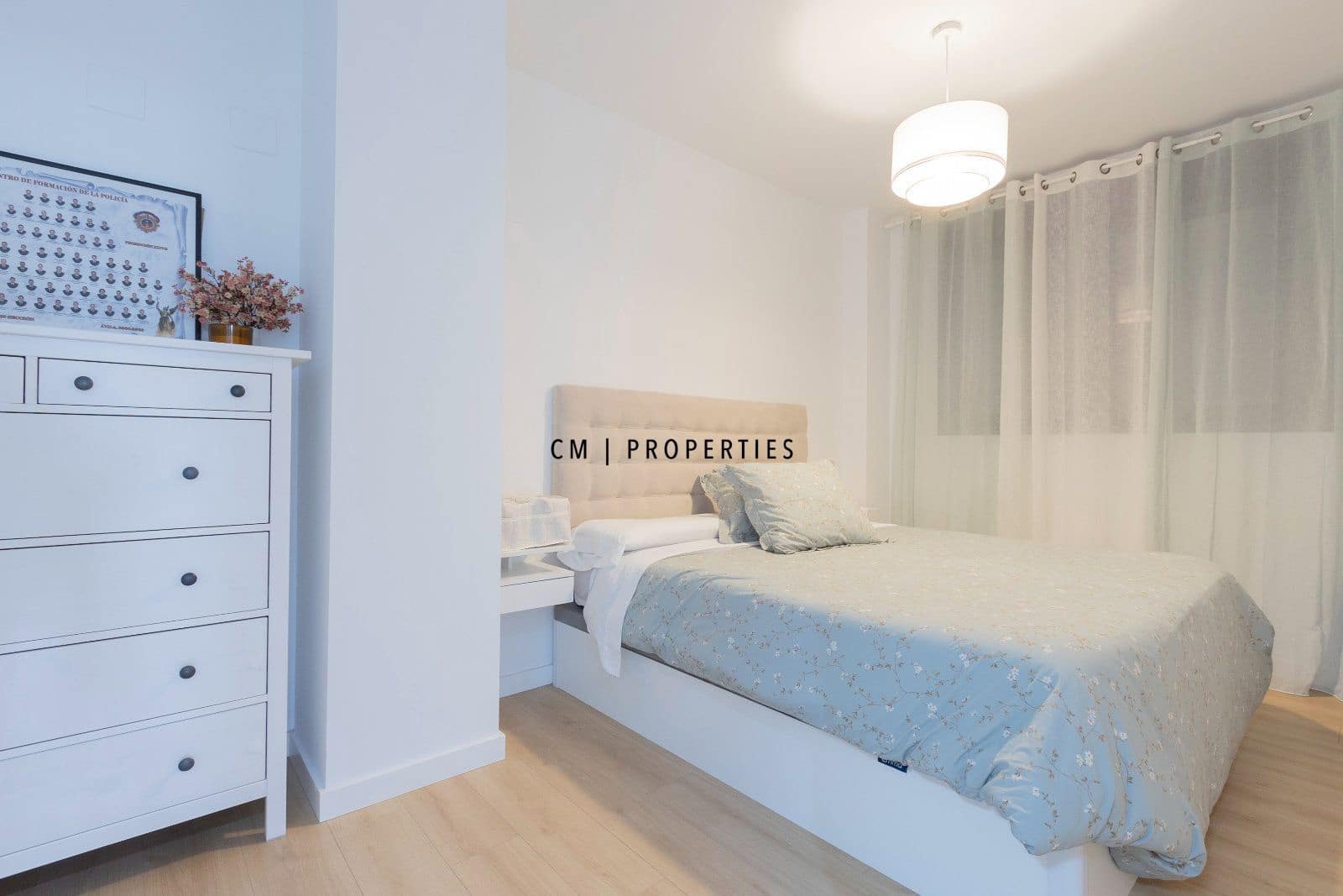 Piso de 3 habitaciones en València ciudad en alquiler con piscina garaje - 2.100 € (Ref: 9832892)