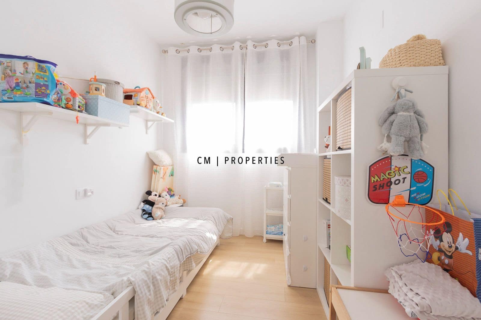 Piso de 3 habitaciones en València ciudad en alquiler con piscina garaje - 2.100 € (Ref: 9832892)