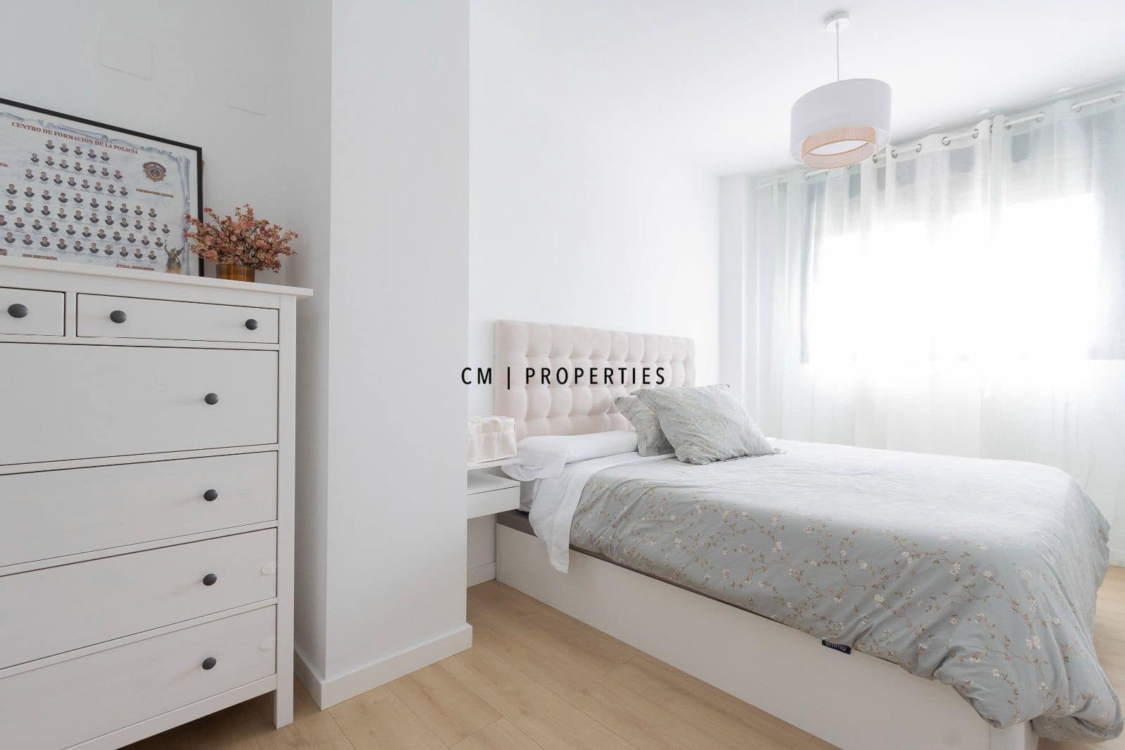 Piso de 3 habitaciones en València ciudad en alquiler con piscina garaje - 2.100 € (Ref: 9832892)