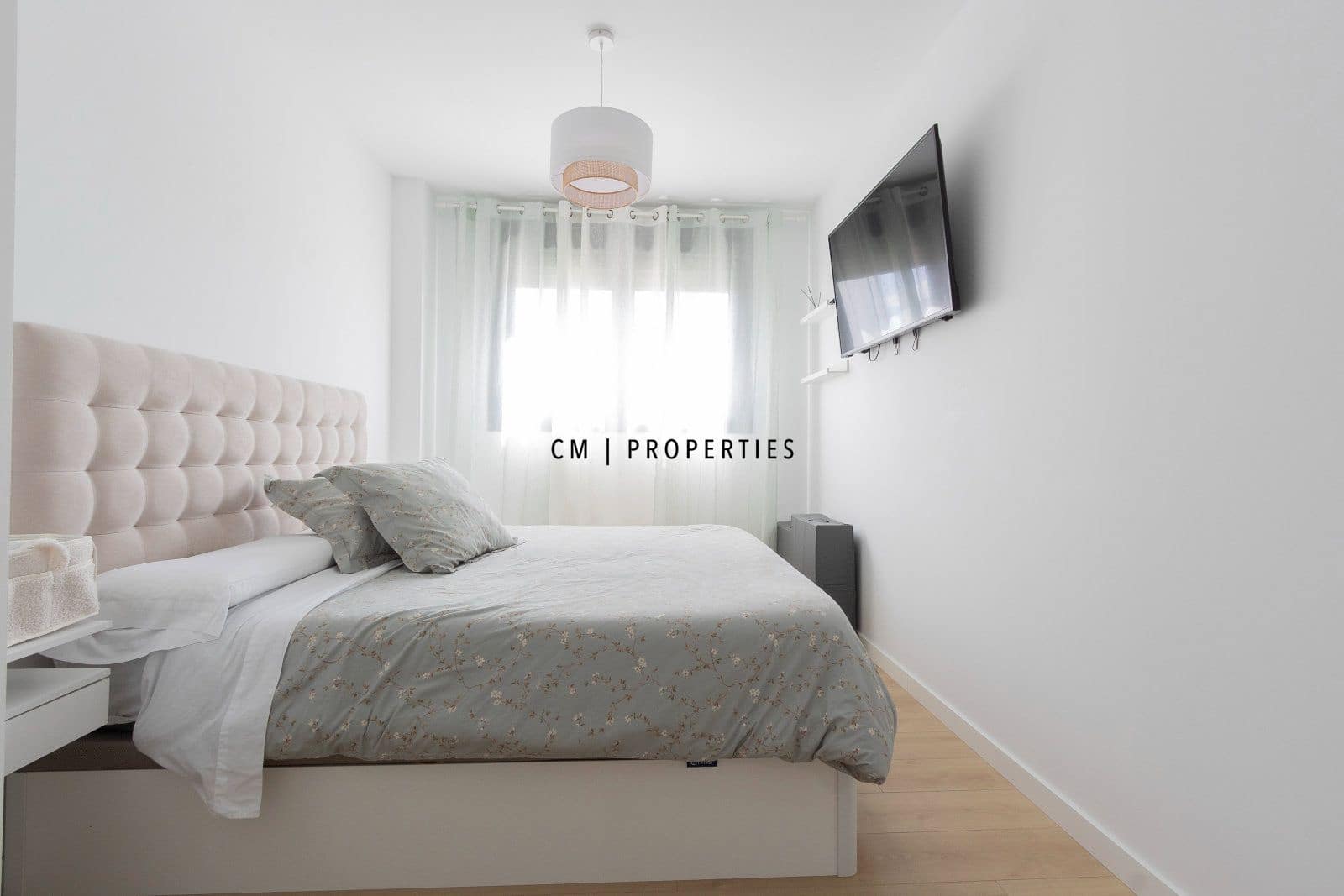 Piso de 3 habitaciones en València ciudad en alquiler con piscina garaje - 2.100 € (Ref: 9832892)