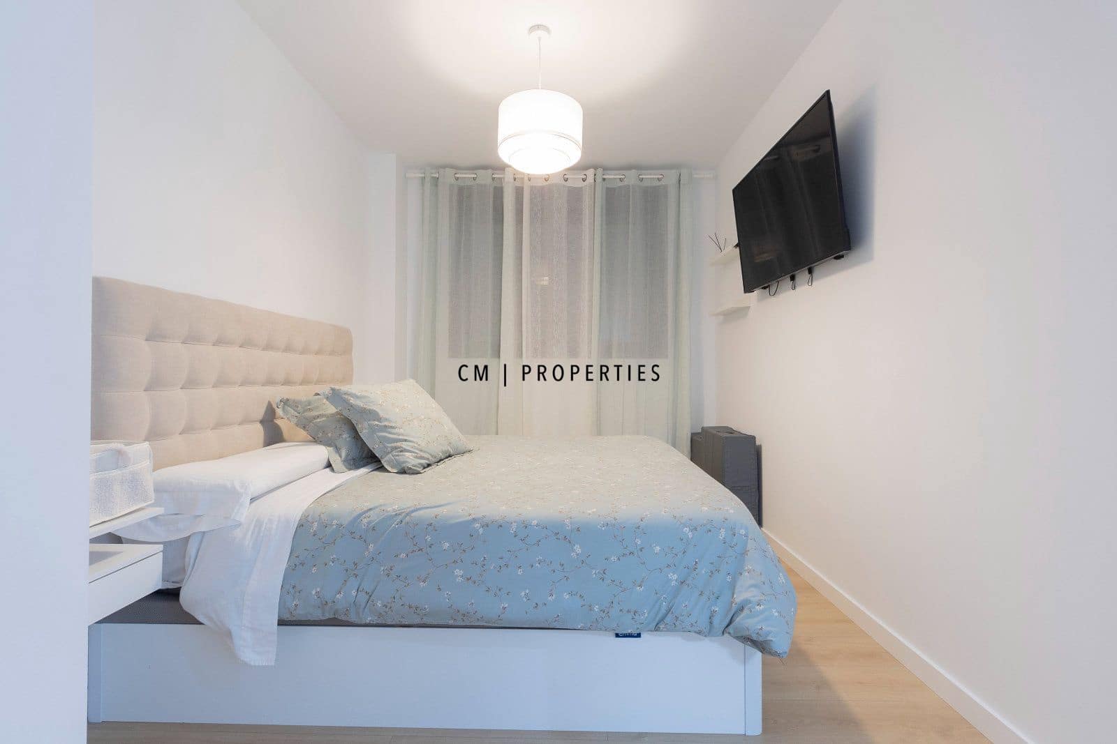 Piso de 3 habitaciones en València ciudad en alquiler con piscina garaje - 2.100 € (Ref: 9832892)