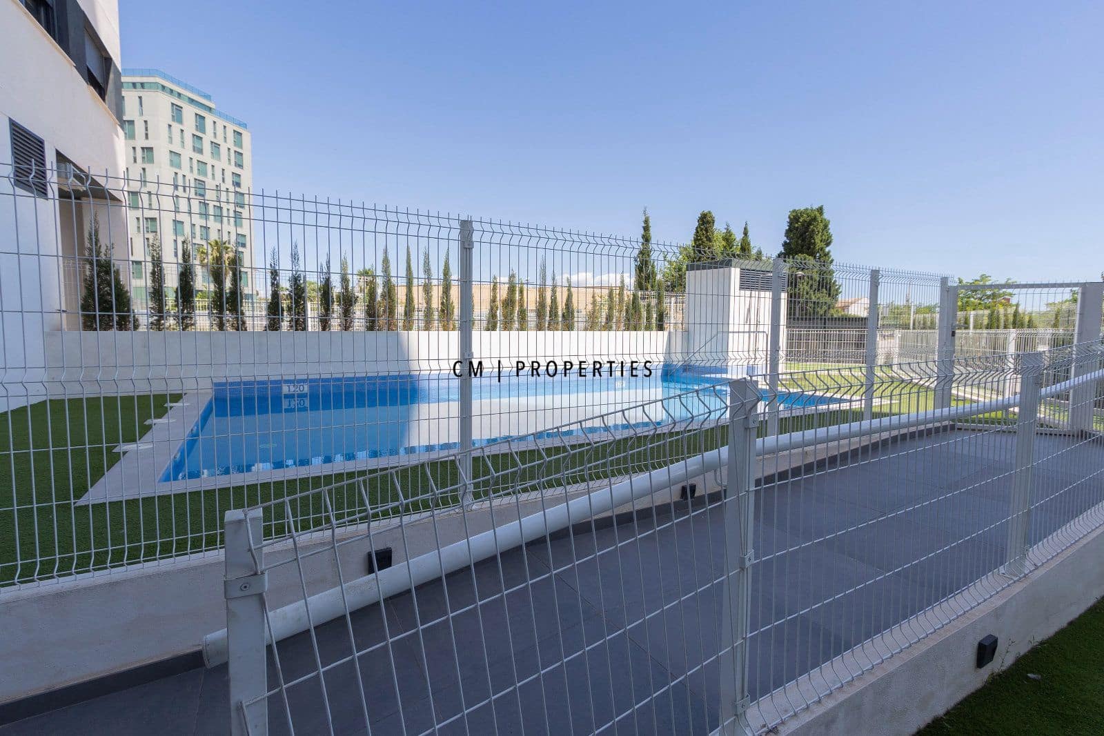 Piso de 3 habitaciones en València ciudad en alquiler con piscina garaje - 2.100 € (Ref: 9832892)