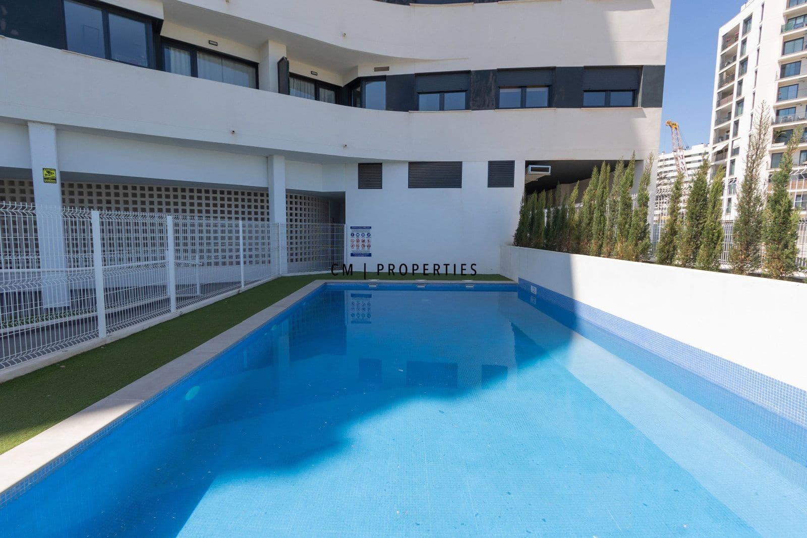 Piso de 3 habitaciones en València ciudad en alquiler con piscina garaje - 2.100 € (Ref: 9832892)