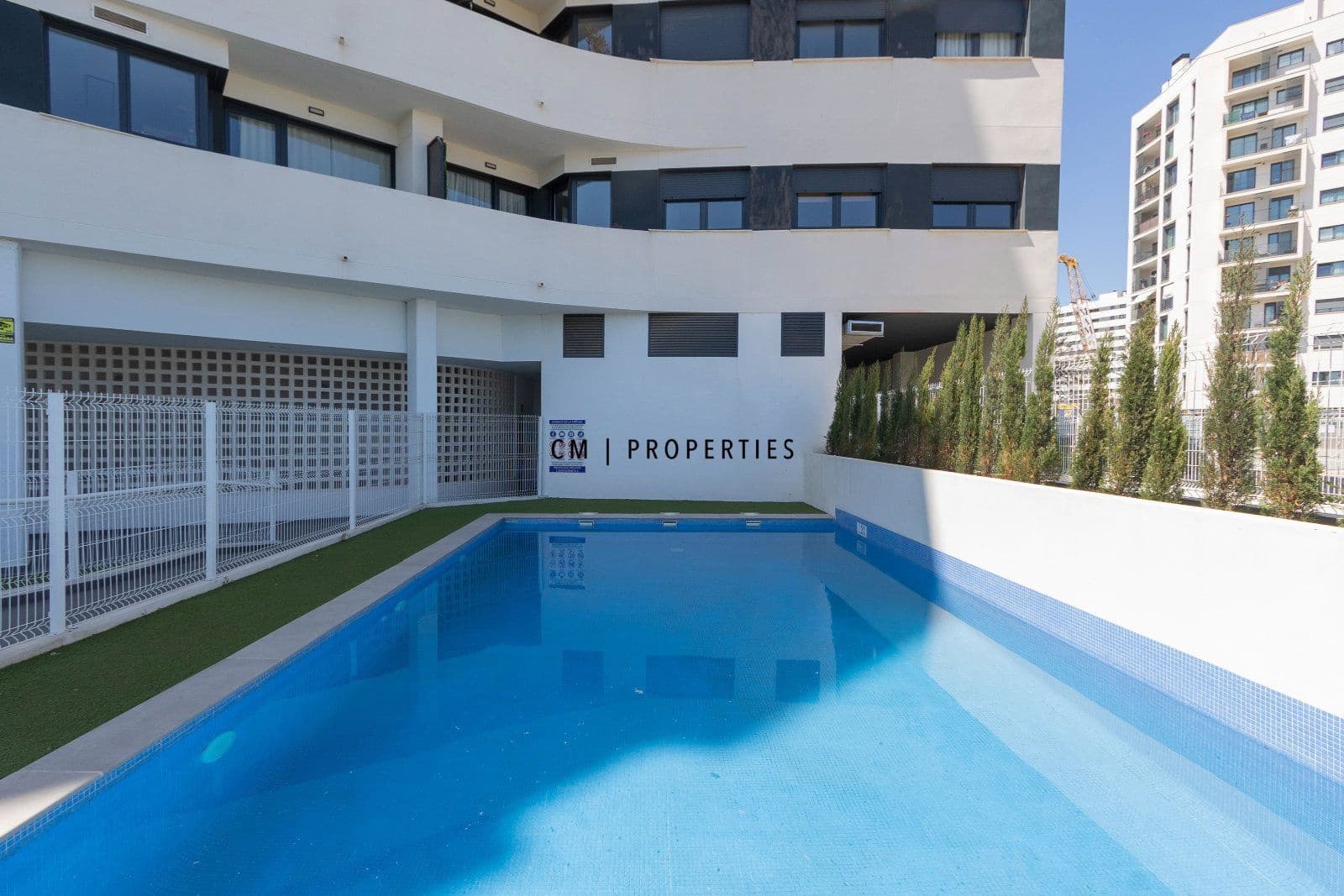 Piso de 3 habitaciones en València ciudad en alquiler con piscina garaje - 2.100 € (Ref: 9832892)