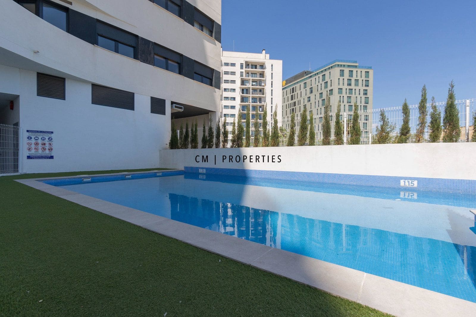 Piso de 3 habitaciones en València ciudad en alquiler con piscina garaje - 2.100 € (Ref: 9832892)