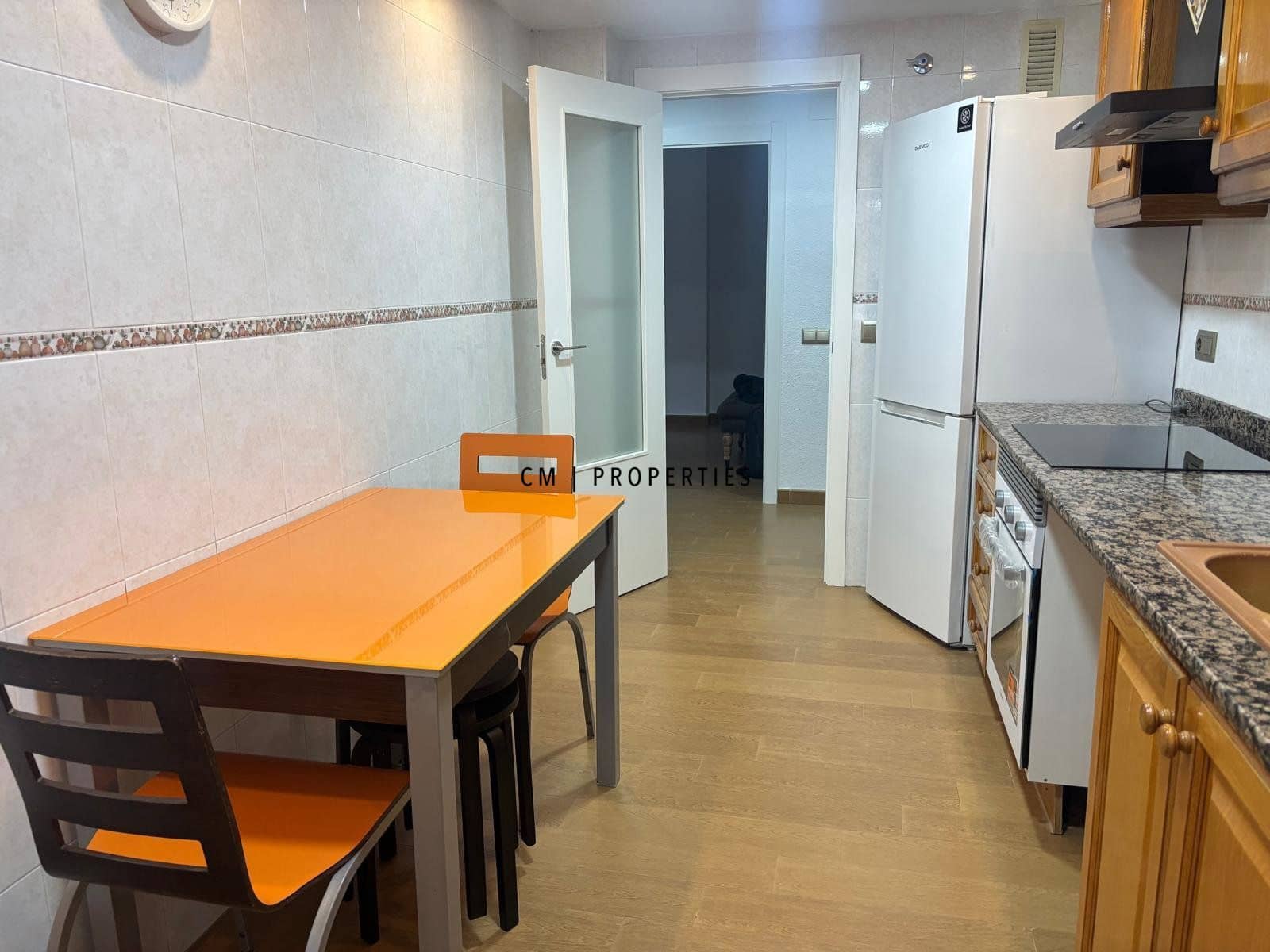 3 slaapkamer Flat te huur in Valencia stad - € 1.400 (Ref: 9834036)