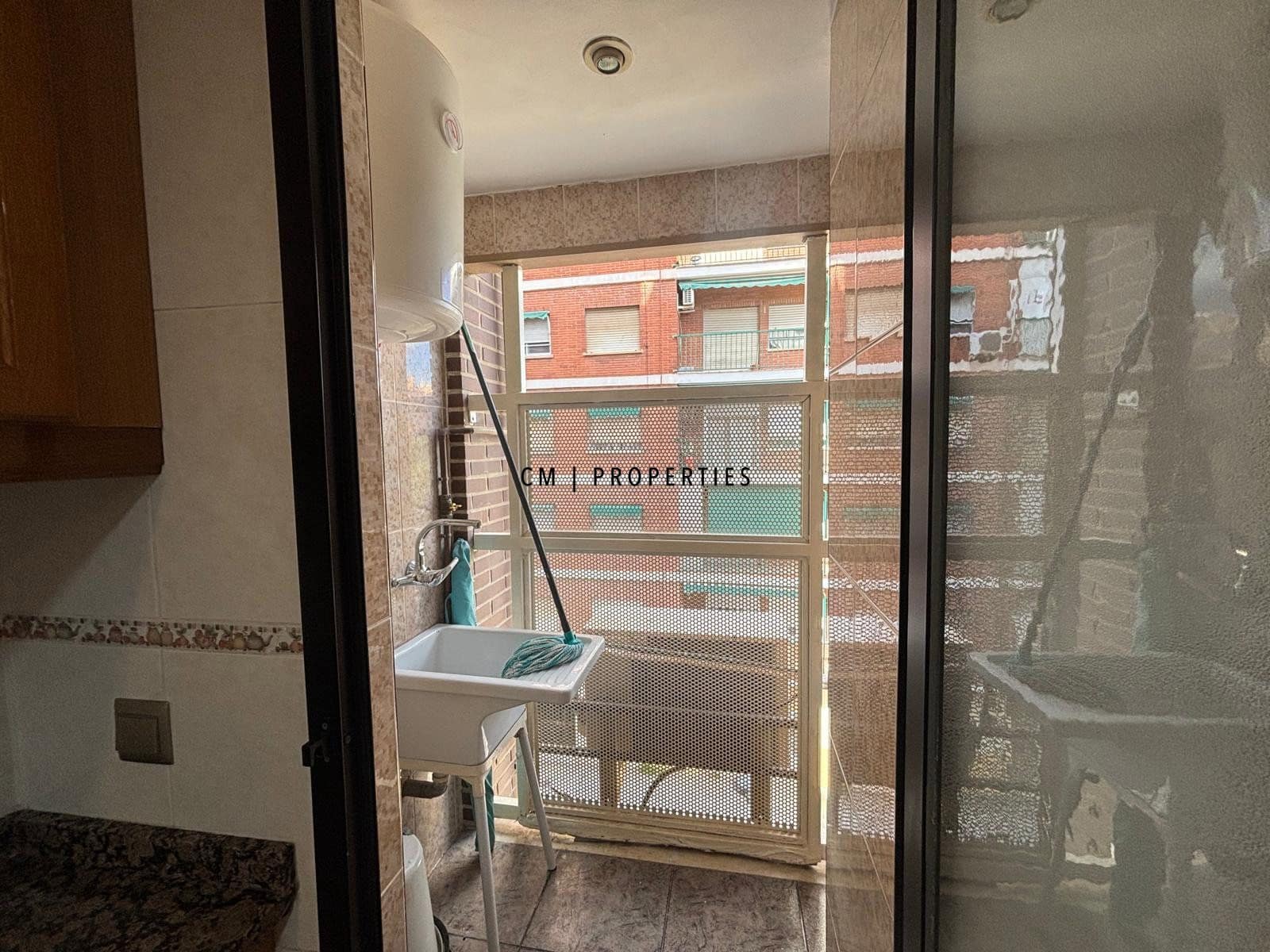 3 slaapkamer Flat te huur in Valencia stad - € 1.400 (Ref: 9834036)