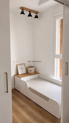 2 soveværelse Lejlighed til leje i Ciutat Vella, Valencia by med garage - € 2.600 (Ref: 9834242)