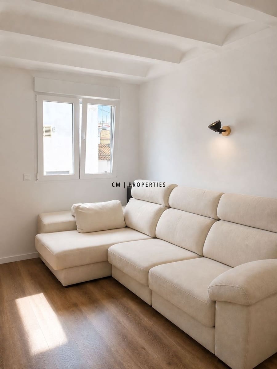 2 bedroom Flat for rent in Valencia city with garage - € 2,600 (Ref: 9834242)