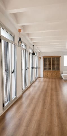 2 soveværelse Lejlighed til leje i Ciutat Vella, Valencia by med garage - € 2.600 (Ref: 9834242)