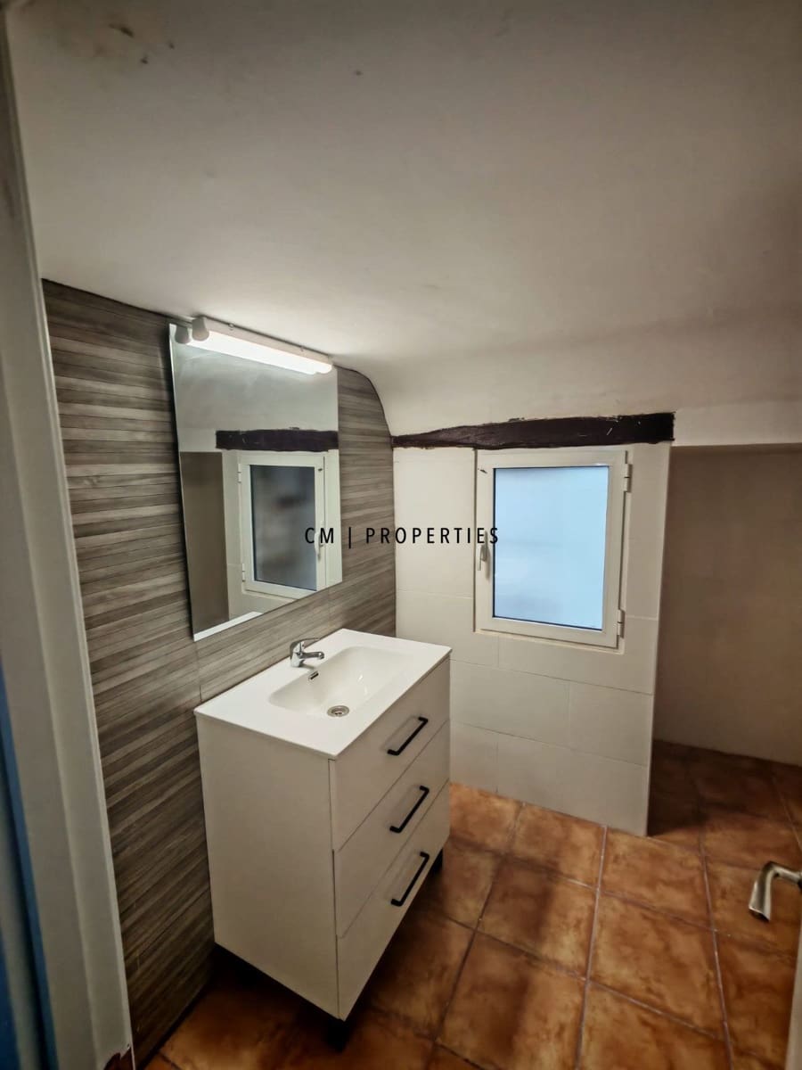4 bedroom Villa for sale in Alicante / Alacant city - € 89,700 (Ref: 9834243)