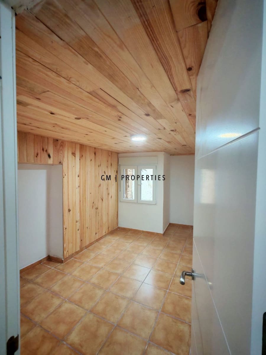 4 bedroom Villa for sale in Alicante / Alacant city - € 89,700 (Ref: 9834243)