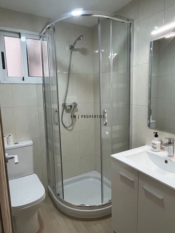4 sovrum Lägenhet att hyra i Extramurs, Valencia stad - 1 775 € (Ref: 9834660)