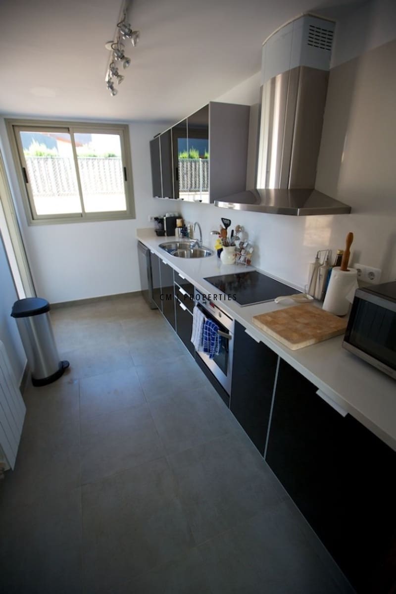 Chalet de 3 habitaciones en Bétera en alquiler con piscina garaje - 2.500 € (Ref: 9838729)