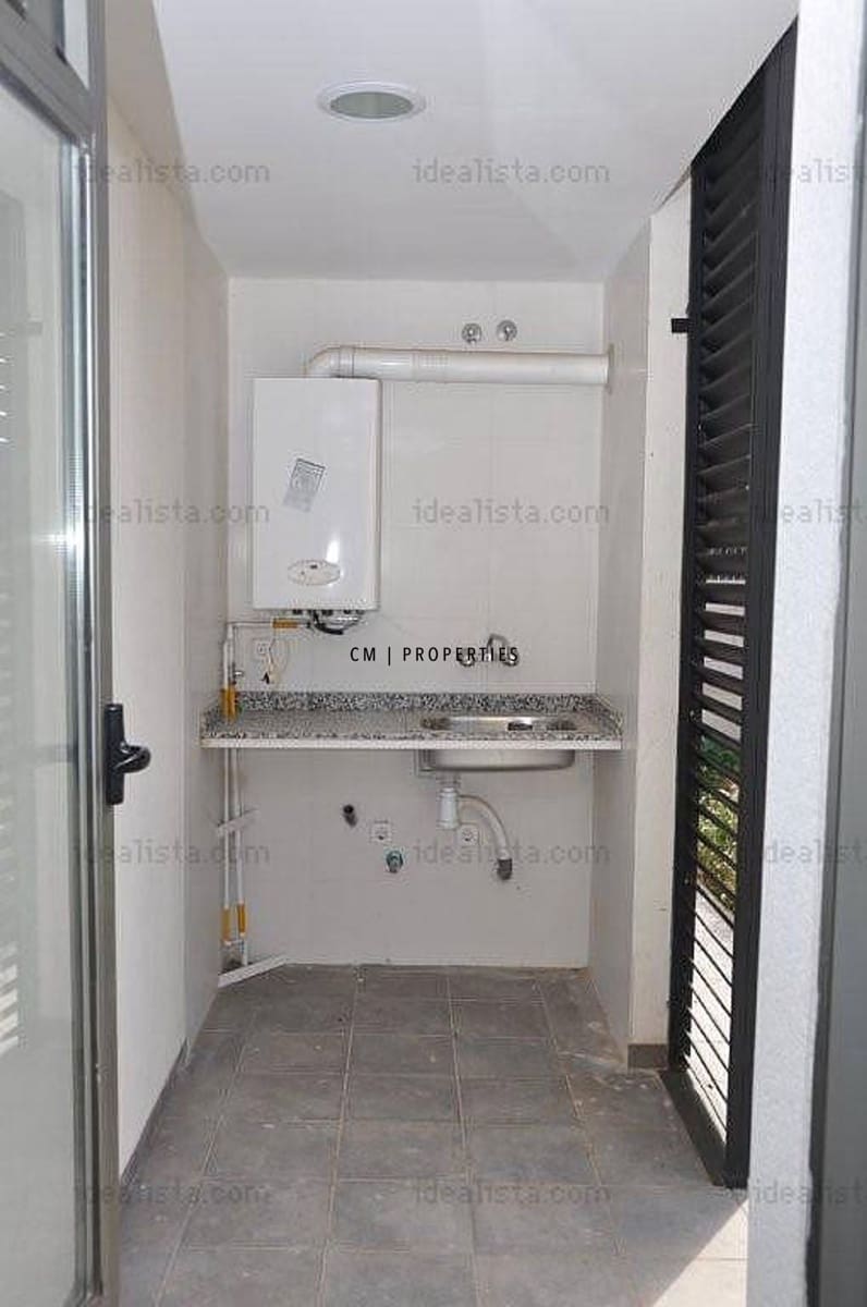 Chalet de 3 habitaciones en Bétera en alquiler con piscina garaje - 2.500 € (Ref: 9838729)