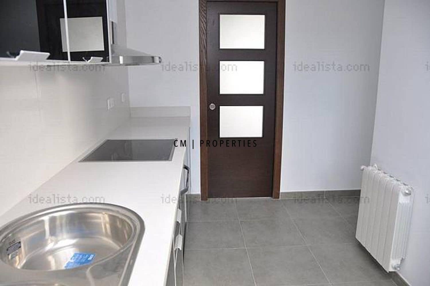 Chalet de 3 habitaciones en Bétera en alquiler con piscina garaje - 2.500 € (Ref: 9838729)