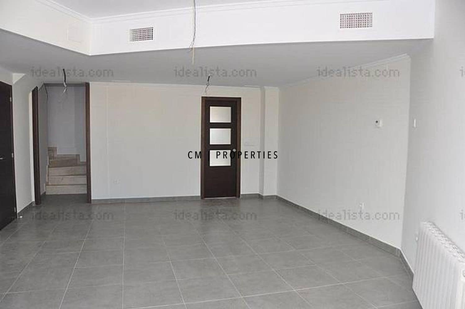 Chalet de 3 habitaciones en Bétera en alquiler con piscina garaje - 2.500 € (Ref: 9838729)