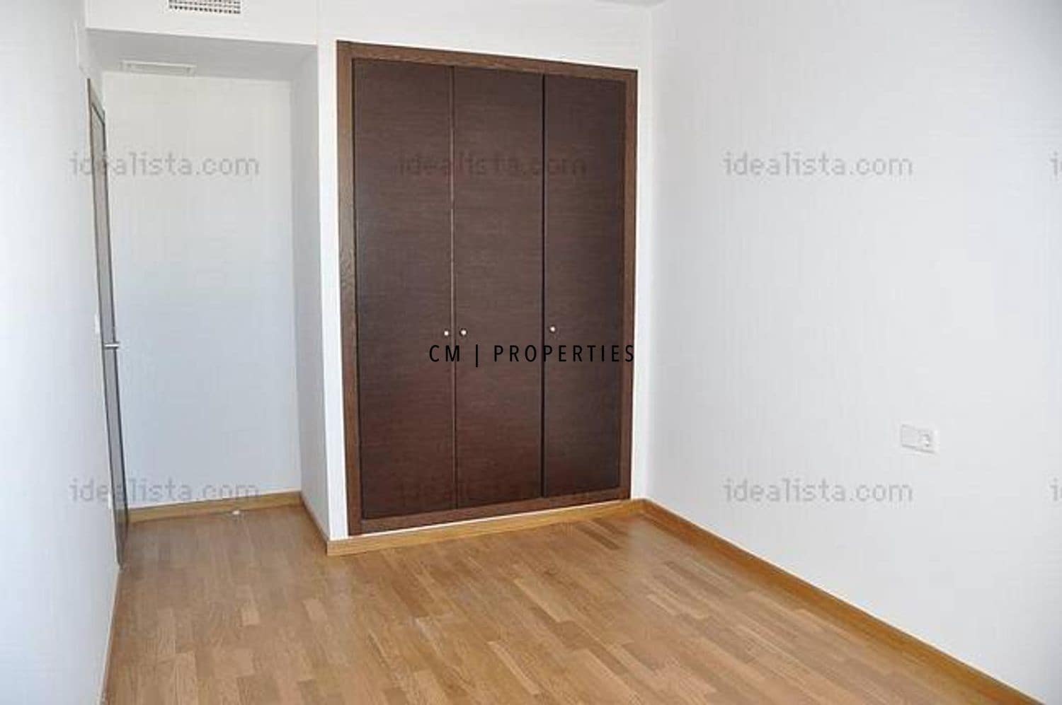 Chalet de 3 habitaciones en Bétera en alquiler con piscina garaje - 2.500 € (Ref: 9838729)