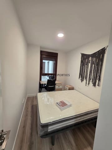 3 soverom Leilighet til leie i Poblats Maritims, Valencia by - € 2 100 (Ref: 9840003)