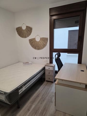 3 soverom Leilighet til leie i Poblats Maritims, Valencia by - € 2 100 (Ref: 9840003)