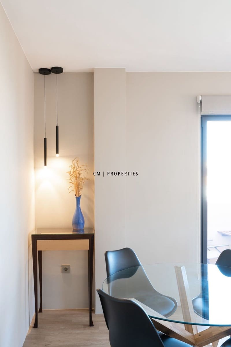 3 bedroom Flat for rent in Valencia city with garage - € 1,950 (Ref: 9841416)