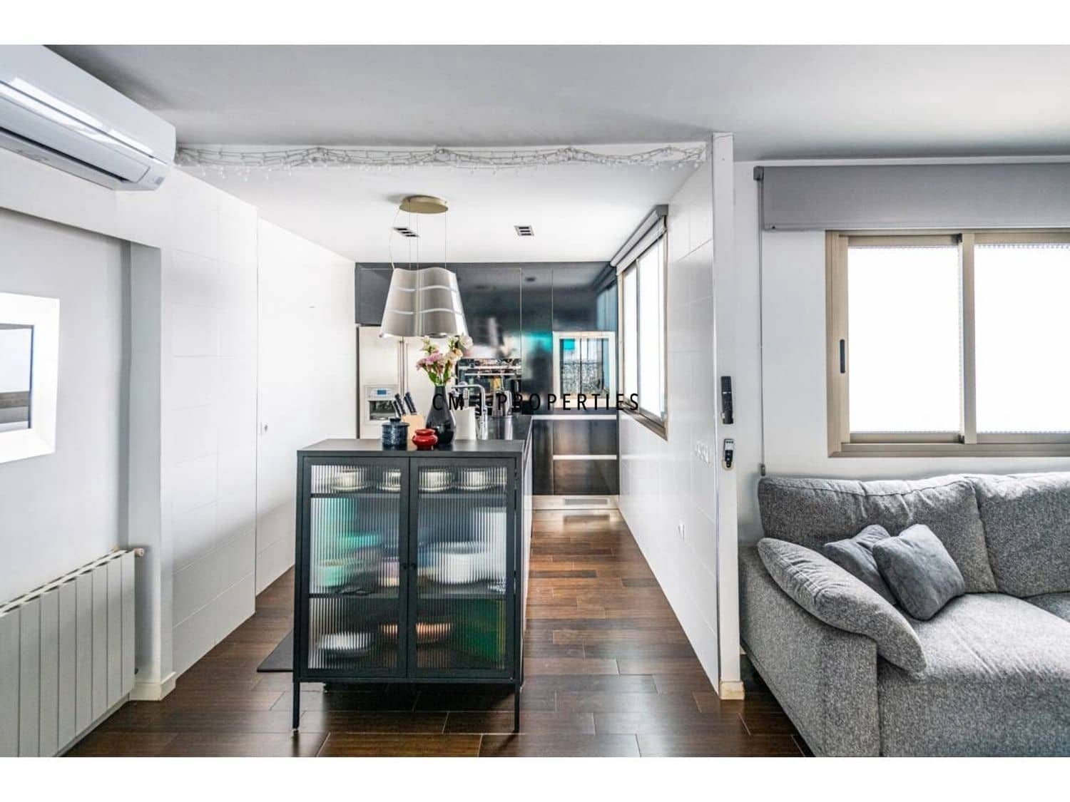 3 bedroom Flat for rent in Valencia city with garage - € 2,500 (Ref: 9844209)