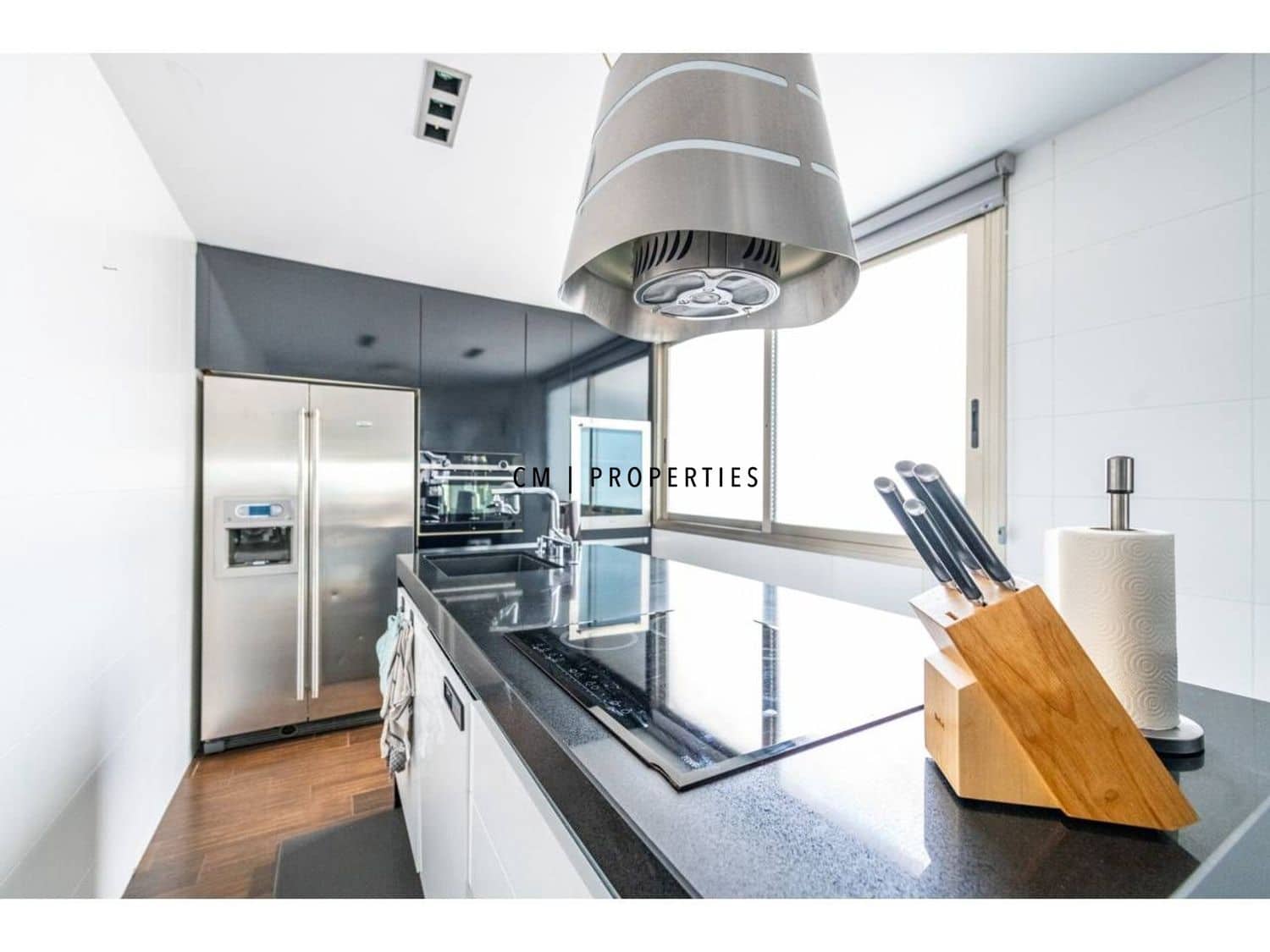 3 bedroom Flat for rent in Valencia city with garage - € 2,500 (Ref: 9844209)