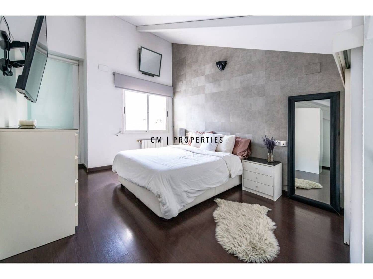 3 bedroom Flat for rent in Valencia city with garage - € 2,500 (Ref: 9844209)