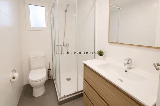 4 sovrum Lägenhet att hyra i Algiros, Valencia stad - 1 800 € (Ref: 9847580)