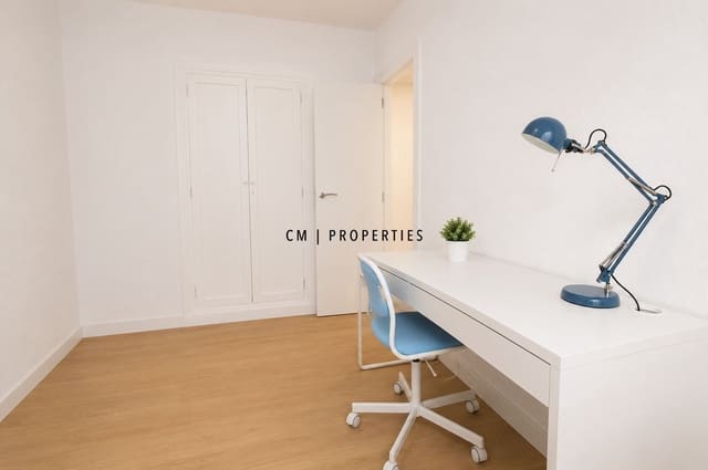 4 sovrum Lägenhet att hyra i Algiros, Valencia stad - 1 800 € (Ref: 9847580)