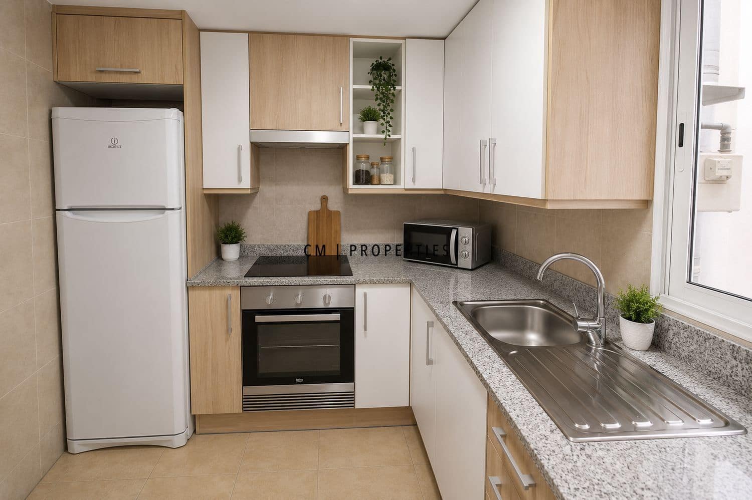 4 bedroom Flat for rent in Valencia city - € 1,800 (Ref: 9847580)