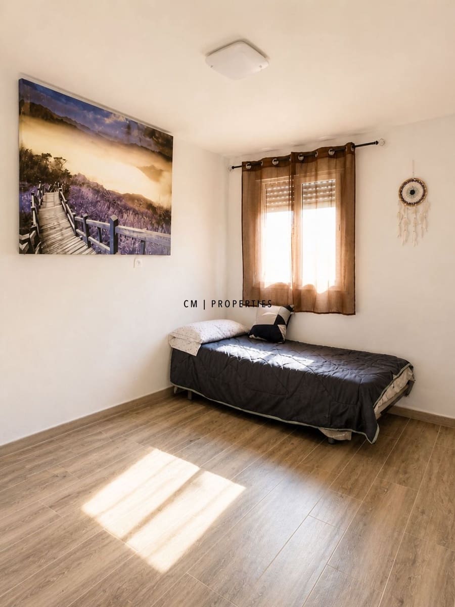 3 bedroom Villa for rent in Chiva with pool garage - € 1,900 (Ref: 9848122)