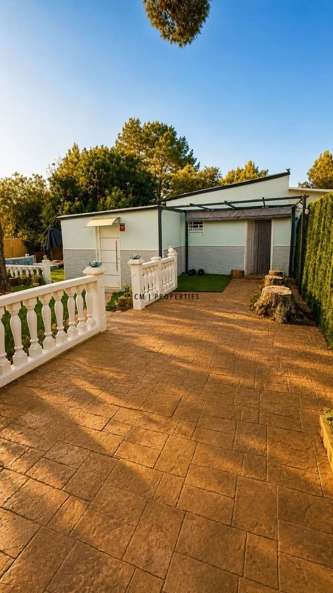 3 bedroom Villa for rent in Chiva with pool garage - € 1,900 (Ref: 9848122)