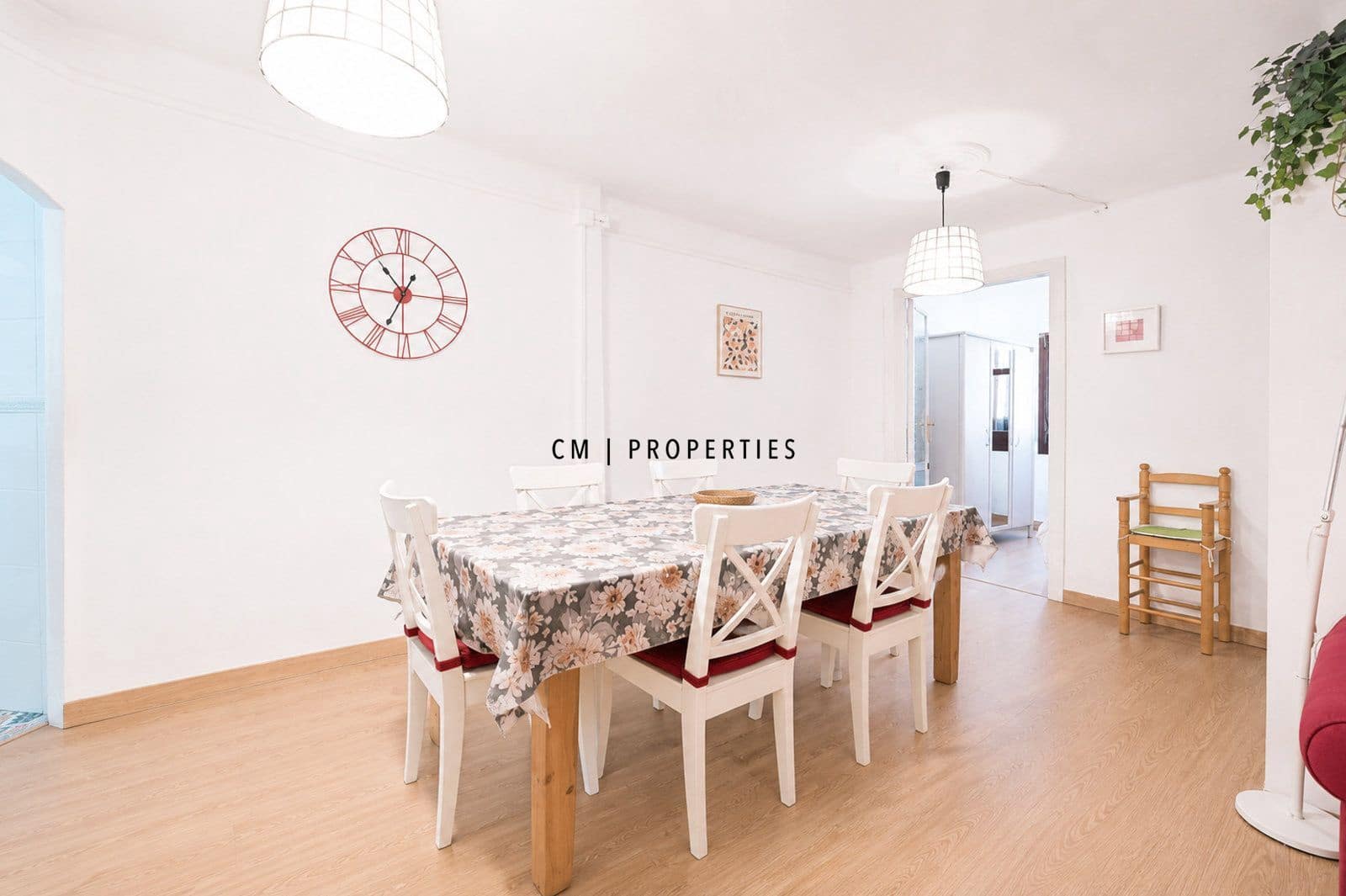 3 sovrum Lägenhet att hyra i Valencia stad - 1 800 € (Ref: 9850113)