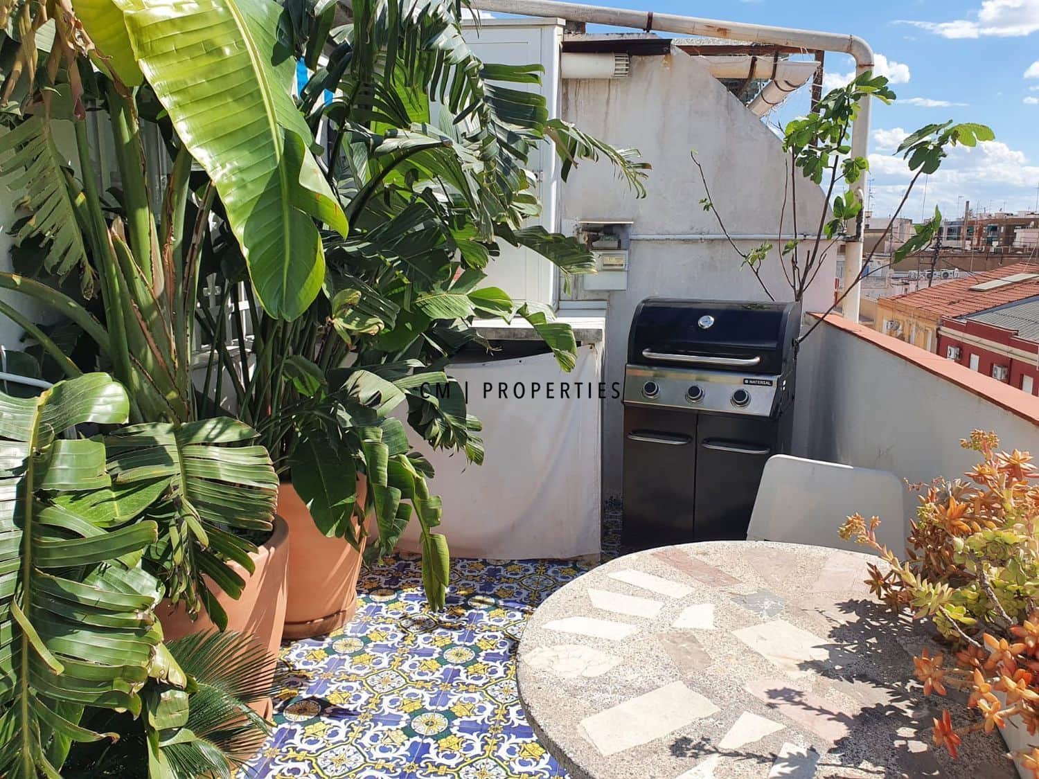 Ático de 2 habitaciones en València ciudad en alquiler con garaje - 1.750 € (Ref: 9850497)