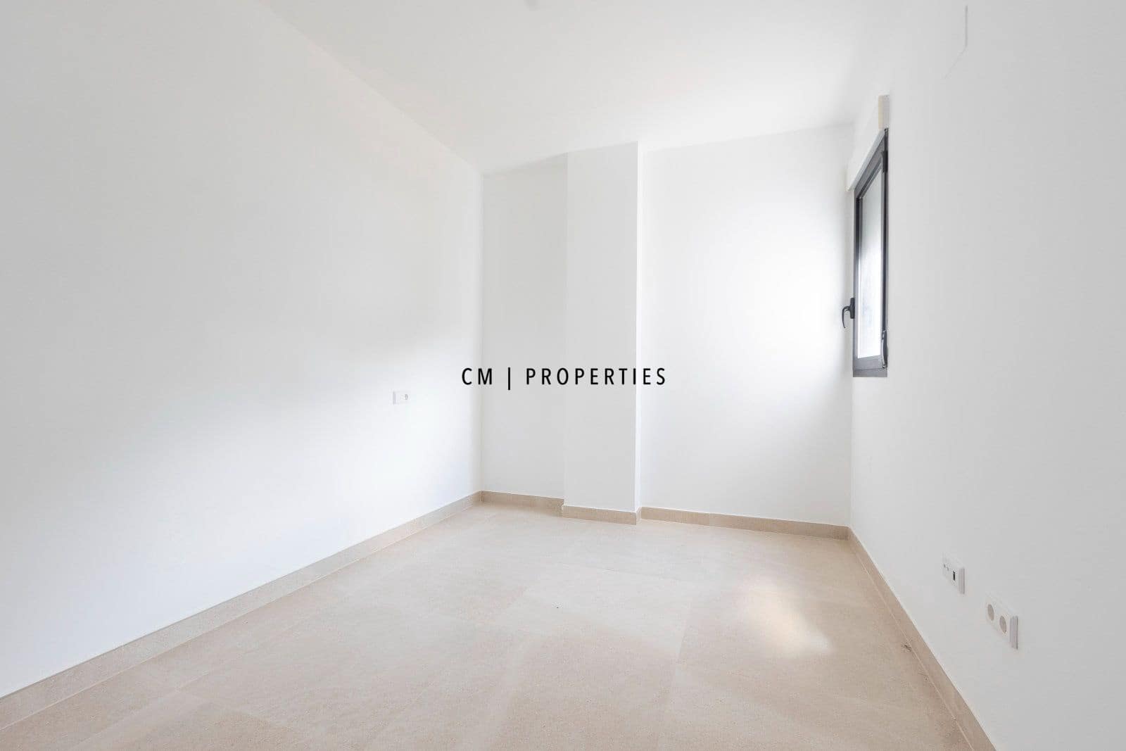3 bedroom Villa for sale in Chiva - € 483,000 (Ref: 9850499)
