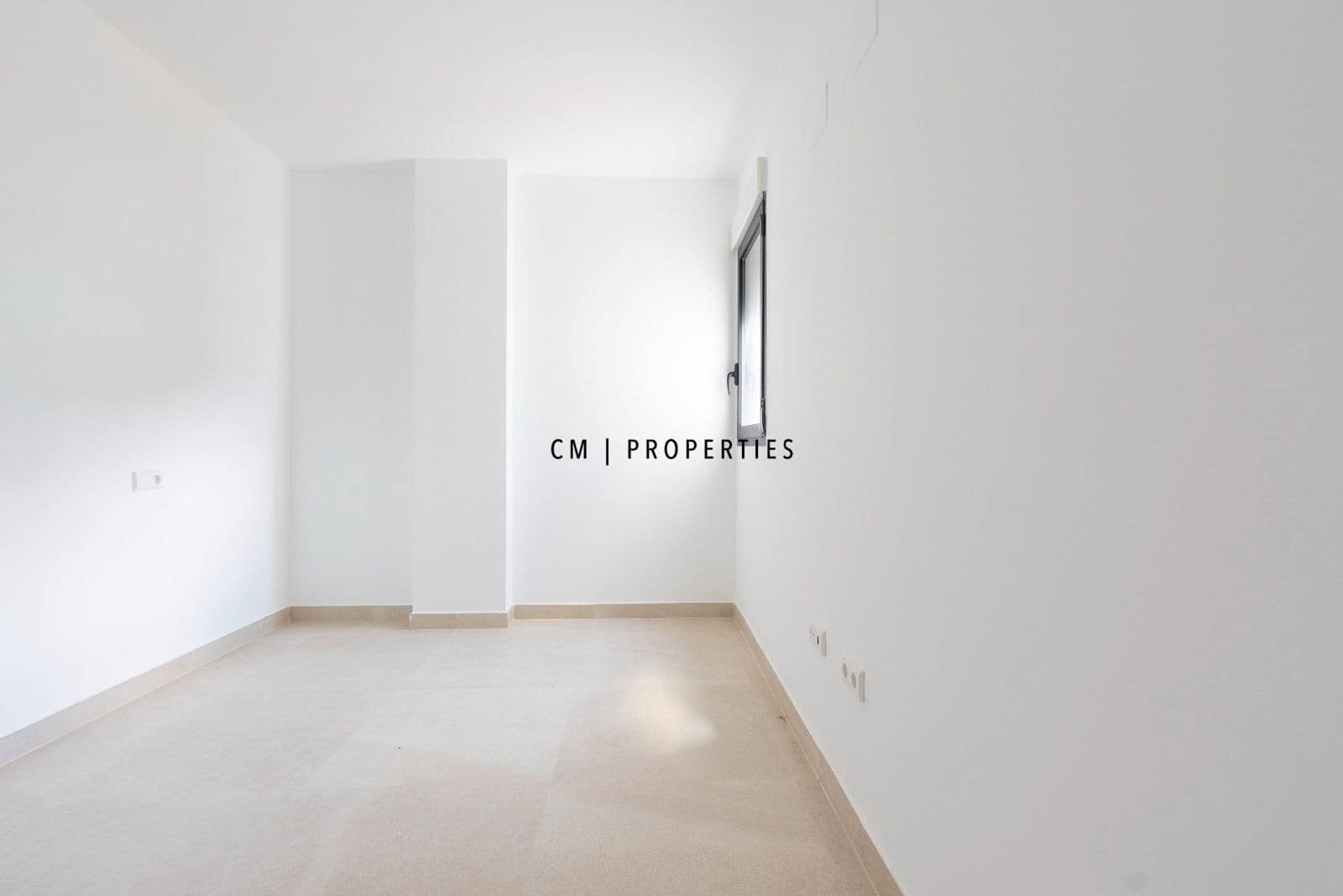 3 bedroom Villa for sale in Chiva - € 483,000 (Ref: 9850499)