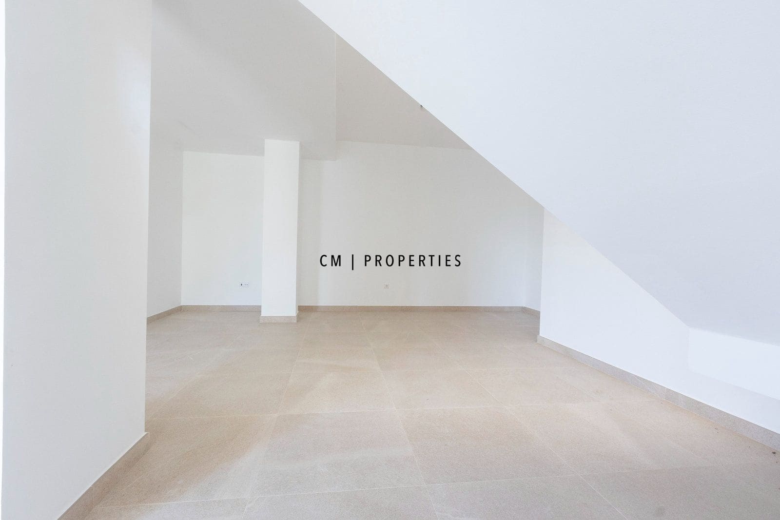 3 bedroom Villa for sale in Chiva - € 483,000 (Ref: 9850499)