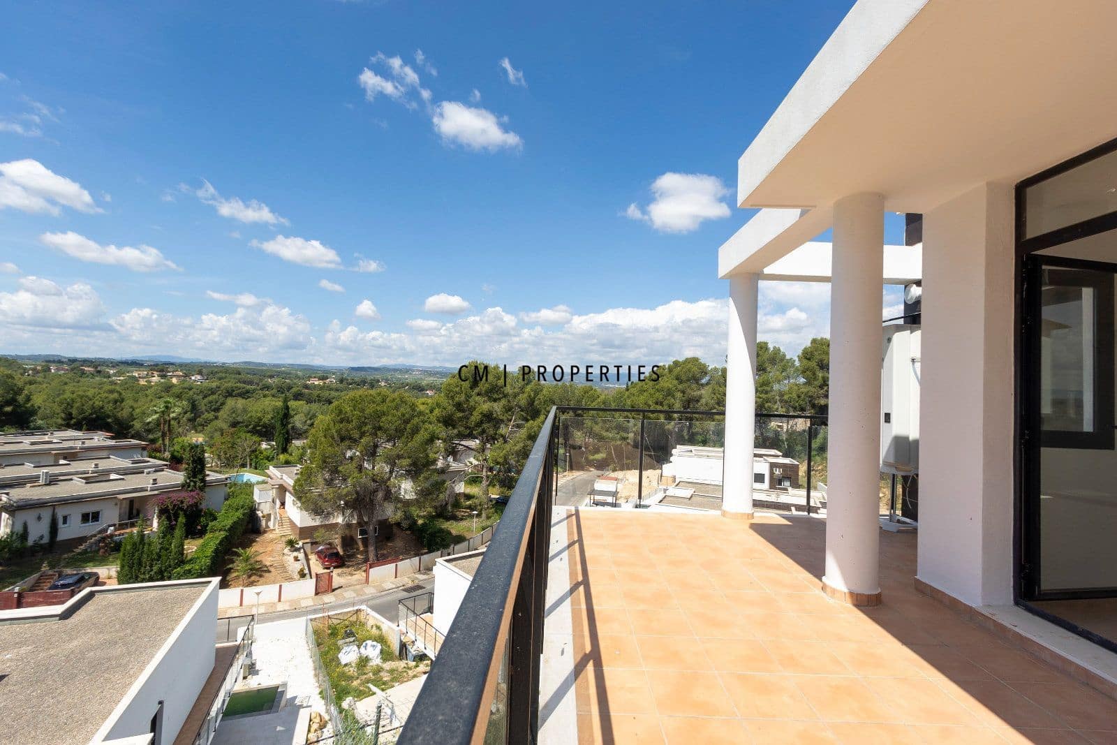 3 bedroom Villa for sale in Chiva - € 483,000 (Ref: 9850499)